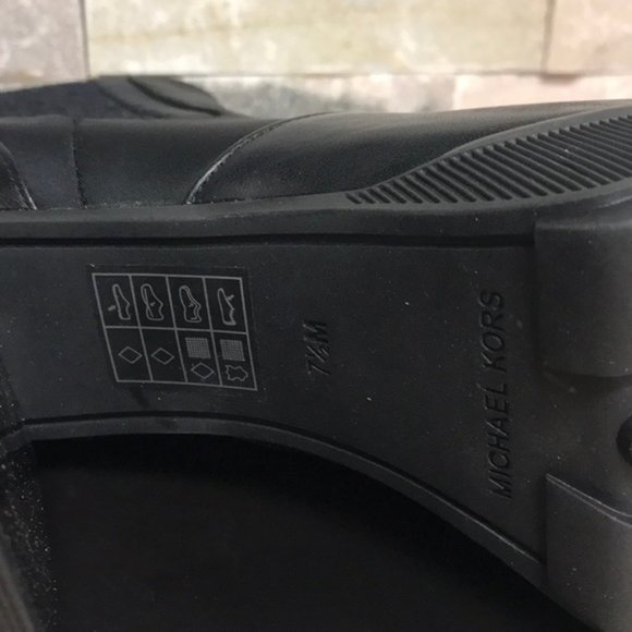 MICHAEL Michael Kors Cramer Bootie - Picture 7 of 7